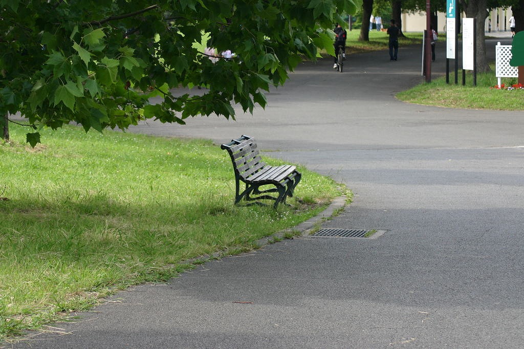 公園のベンチ